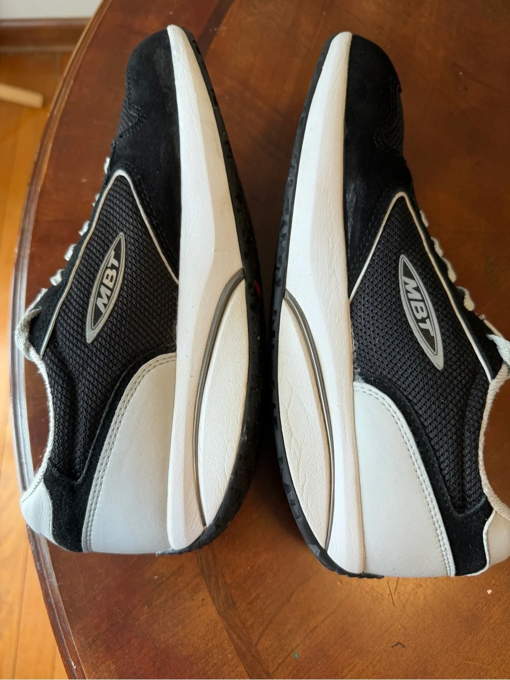 MBT 1997 Classic Rocker Shoes Women’s Size 10 Black Orthopedic Sneakers